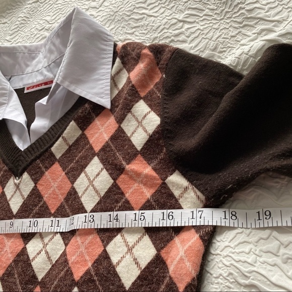 Adina Argyle front Brown sweater with white collar - Picture 8 of 9